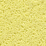 Miyuki Rocailles Perlen 1,5mm 4451 Duracoat opaque dyed Pale Yellow ca 11gr