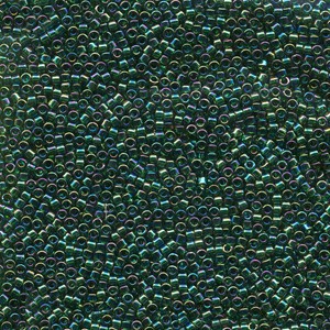 Miyuki Delica Perlen 2,2mm DBM0175 transparent rainbow Emerald 7,2 Gr.