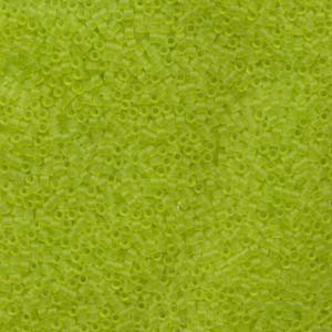 Miyuki Delica Perlen 1,6mm DB0766 transparent matt Lime Green 5gr
