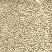 Miyuki Rocailles Perlen 2mm 2021 matt opaque Cream ca 12gr