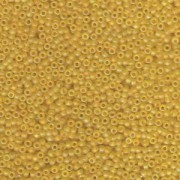 Miyuki Rocailles Perlen 2mm 0136FR transparent rainbow matt Yellow 12gr