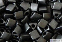 Miyuki Perlen Sharp Triangle Beads 2,5mm 0401F opaque matt Black 13 Gr.