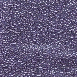 Miyuki Delica Perlen 1,6mm DB0250 opaque luster Purple 5gr