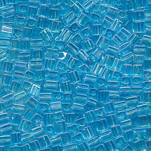 Miyuki Würfel Perlen, Cube, Square Beads 4mm 0260 transparent rainbow Blue Topaz 20gr